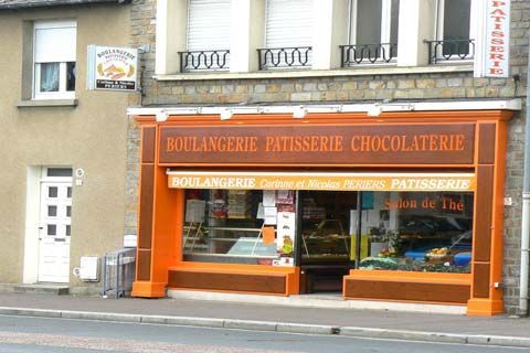 france_images's tweet photo. #Gavray is a nice little market town it is overlooked by a hill with a ruined Norman castle 

https://t.co/tqa5lslbQV #France 🇨🇵 #travel #photo #Normandy https://t.co/e3424FofX8