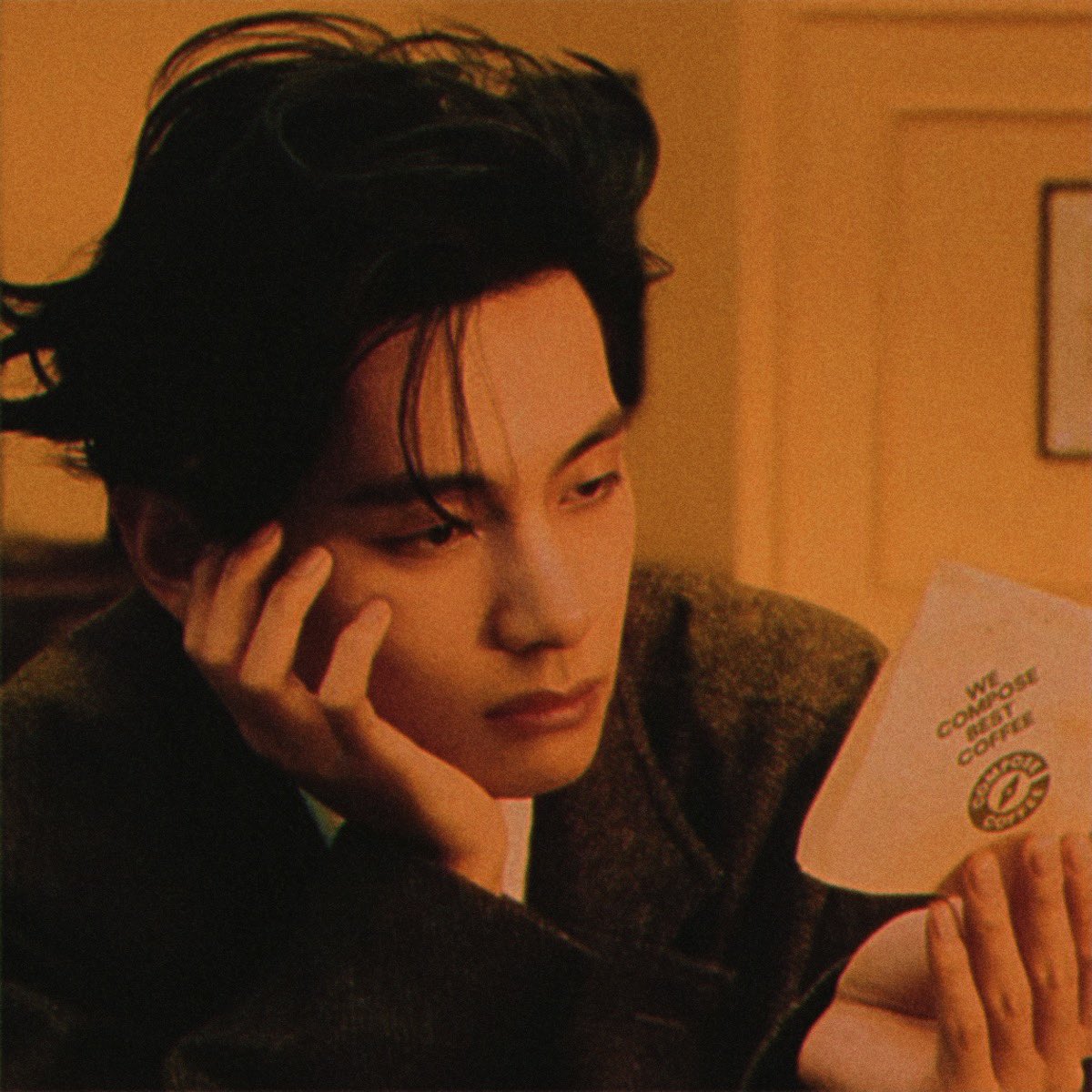 schatzthv's tweet photo. #taekookau where Jungkook has a perfect life – he's rich, has a great career, and a beautiful girlfriend. 
But things take a turn when he meets his girlfriend's brother, who looks like a crazy scientist. He is, apparently.

"He's batshit crazy, Jungkook. Stay away from him." https://t.co/WkIPMNYuPi