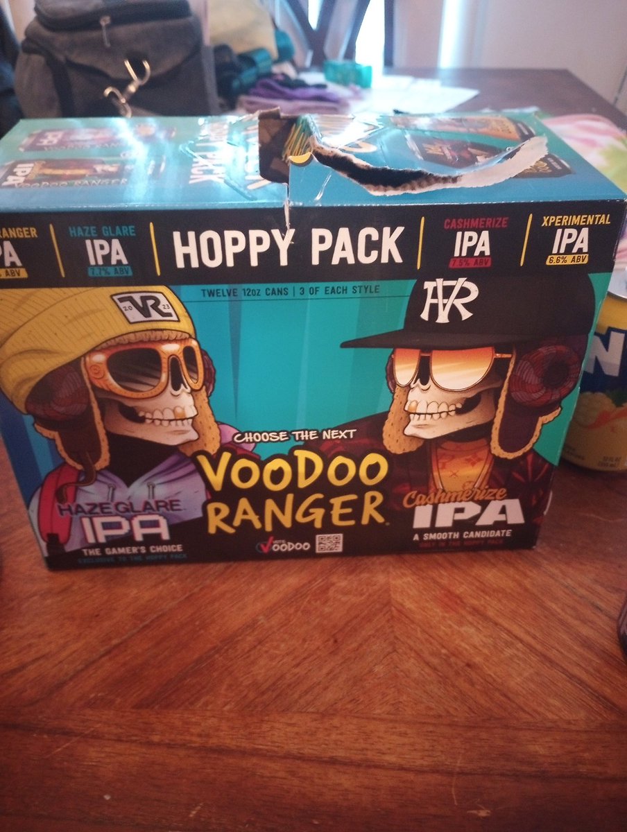 Worldwidewis's tweet photo. Had to grab a box!! @voodooranger #Crafbeer #IHad2 #Gramlyfe #Beer #Cigars https://t.co/YHEP467fWT