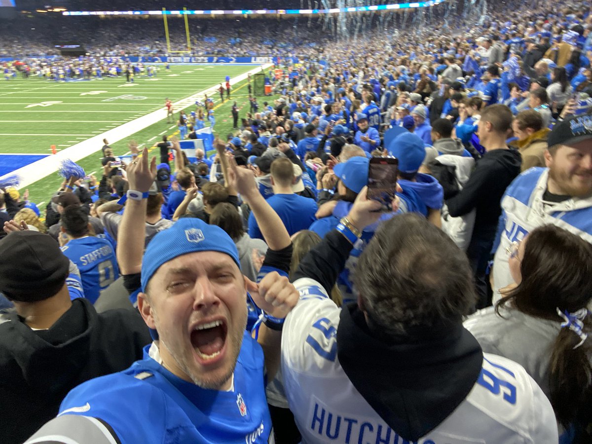 MegaD_81's tweet photo. @C4SEY85 How 2023 football season started vs how it’s going now!!! Let’s go @Lions 

And we’re not finished.
#AllGrit https://t.co/OQnxQHb5a3