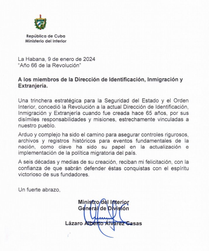 El Miembro del Buró Político y Ministro del Interior General de División Lázaro Alberto Álvarez Casas felicitó este 9 de enero a la Dirección de Identificación, Inmigración y Extranjería en su Aniversario 65. #EstaEsLaRevolución