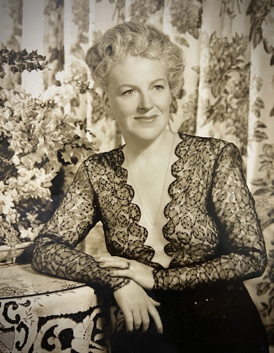 Remembering ‘Our Gracie’ on her birthday.

#GracieFields