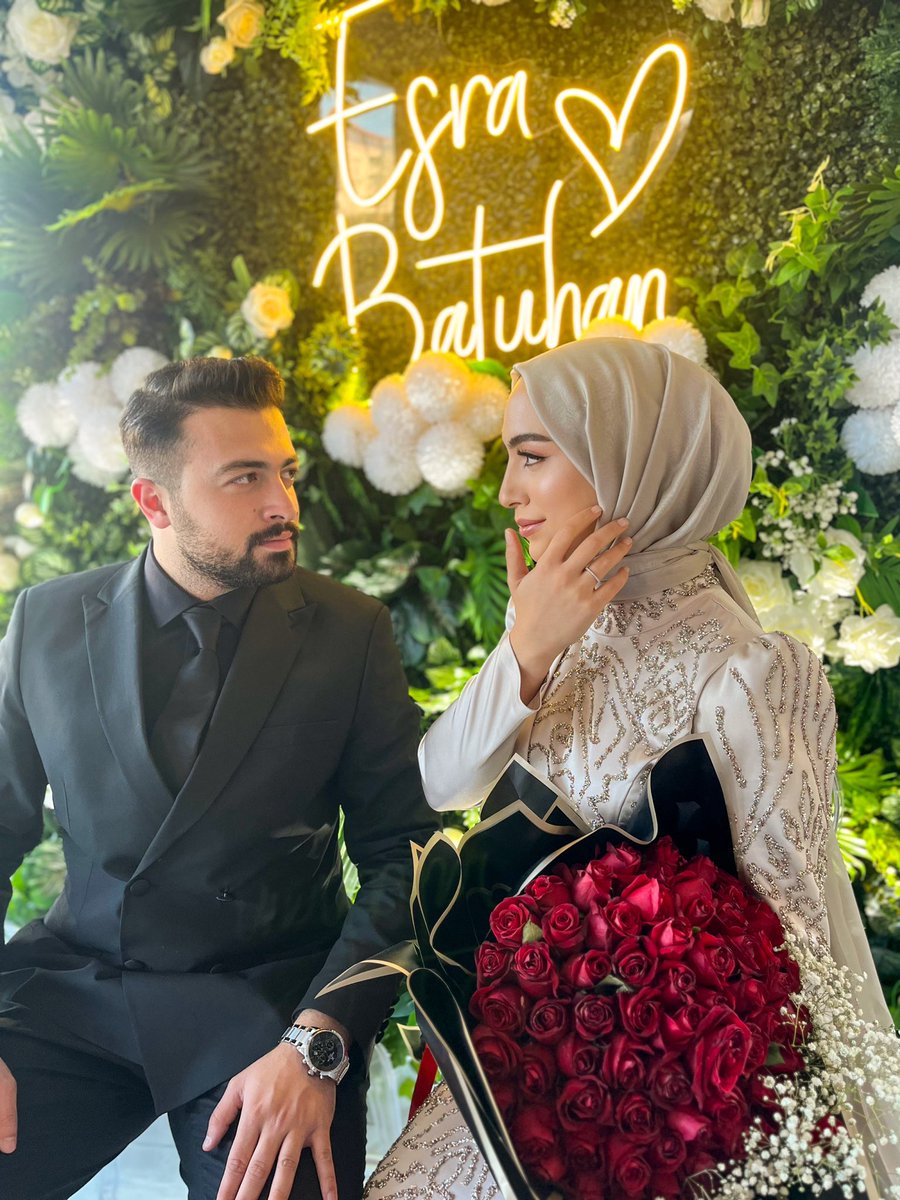 Kızlar benim de nişan organizasyonumu ve fotoğraf çekimimi ablam yaptı size kolay gelsin 🥲🫶🏻