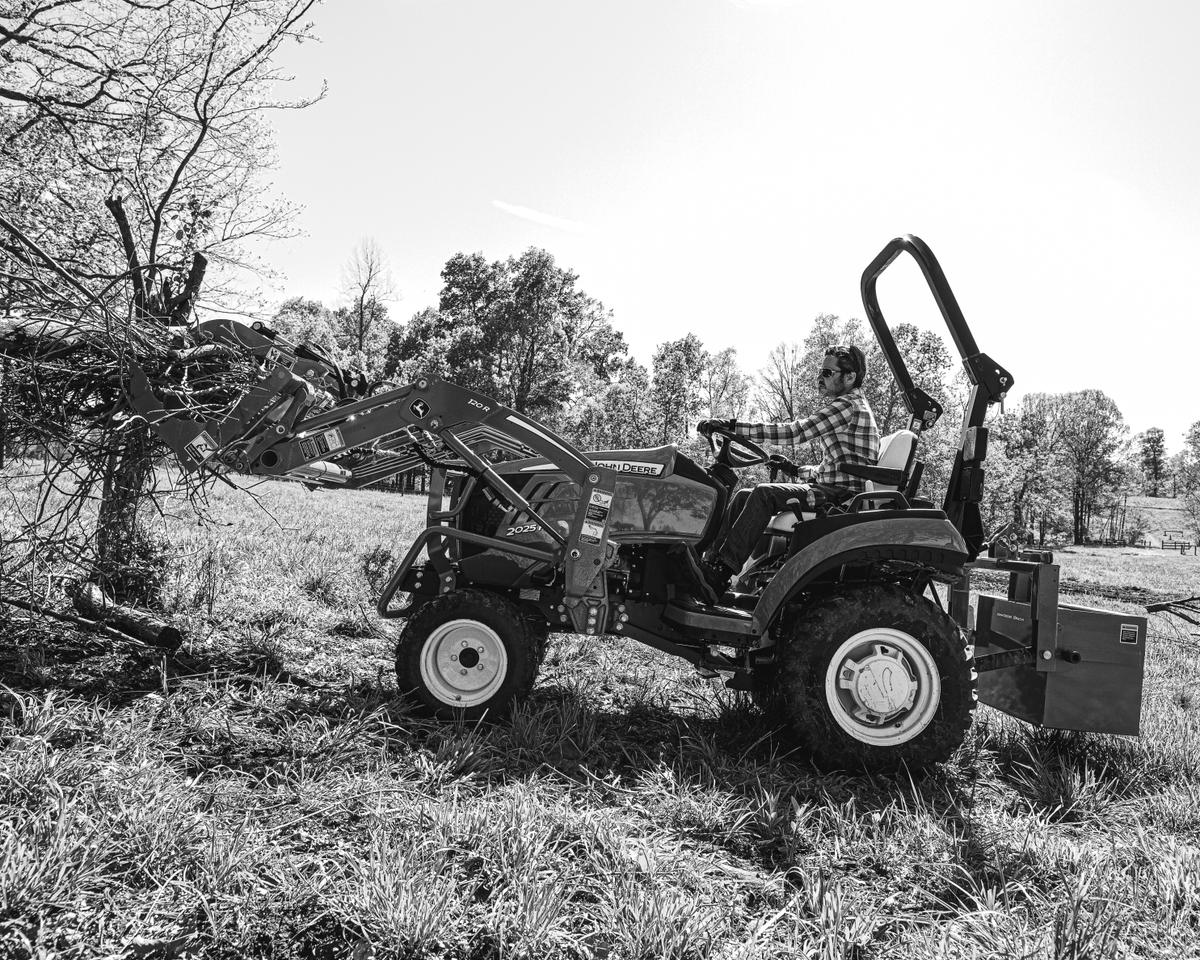 JamesRiverEquip's tweet image. The aftermath of a storm calls for action! Make sure you're prepared with the right tools. Come check out our wide range of chainsaws, trimmers, grapples, and more. Let's clean up what mother nature left behind! 💪 #StormCleanup #JamesRiverDelivers