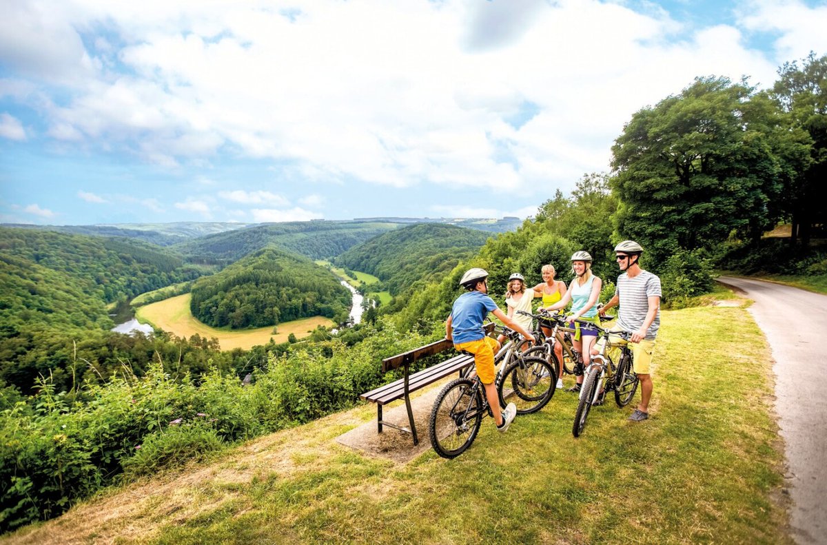 #Tourisme #EU2024BE | Fructueuse bilatérale🤝cet après-midi entre la ministre wallonne🇧🇪 @ValerieDeBue et la Task Force Tourisme du #EuroParl dont MEP @JRBauza. La Présidence belge veut maintenir le #tourisme parmi les priorités de l'agenda🇪🇺