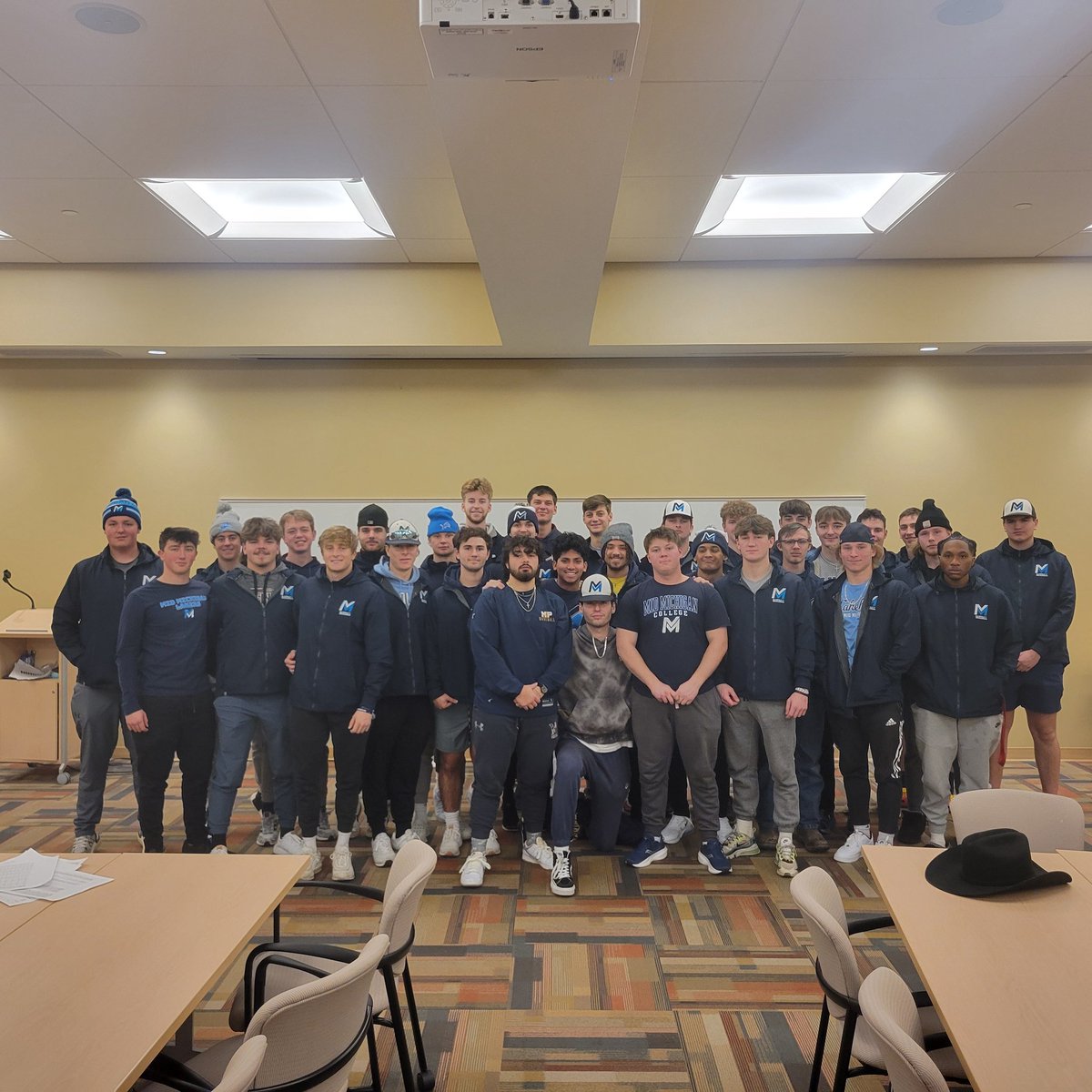 One more day fellas till season 
#unfinished #team #Lakers