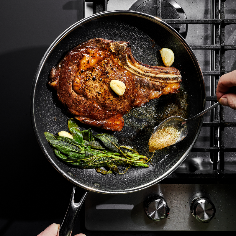 hexclad's tweet photo. It's time to cook like @GordonRamsay with HexClad Hybrid Cookware.