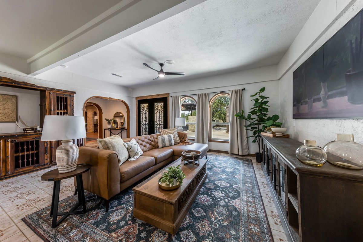 AnnaGrayDesigns's tweet photo. How to Let Your Contractor Guide Your Renovation

Read the full article: https://t.co/S0chaoPUSc

#AnnaGrayDesigns #Austin #Texas #InteriorDesign #SpacePlanning #WindowTreatment #HomeDesign #HomeRemodel #InteriorDecoration #InteriorStyling #InteriorRemodeling #Renovations https://t.co/uyIGVQeOLG