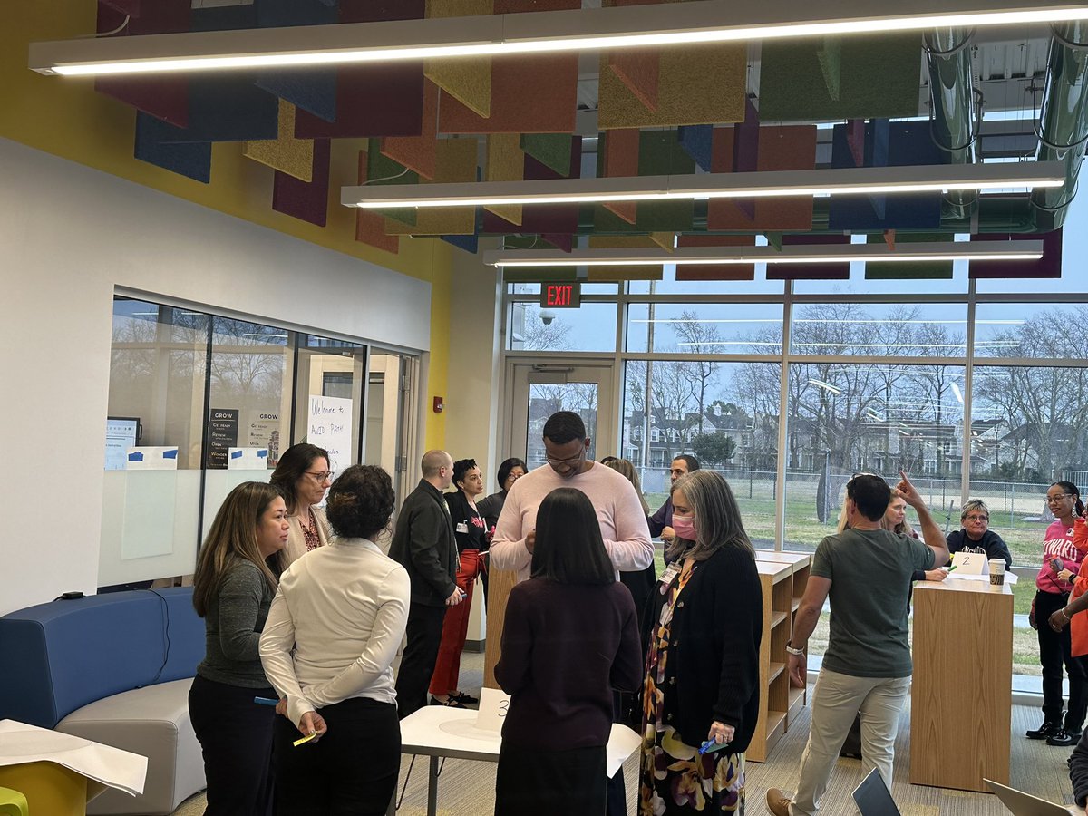 Huge shout out to <a href="/TQuinnVB/">Tom Quinn</a> for facilitation of <a href="/AVID4College/">AVID</a> Site Leaders New CoP! K-12 <a href="/vbschools/">VBSchools</a> administrators exploring the definition of rigor. <a href="/AVID_MASSVI/">AVID MASS-VI Team</a> <a href="/JSmithjjs1/">James Smith</a>