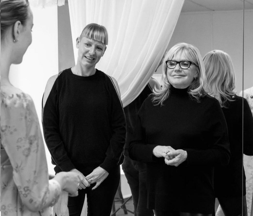 filmmakerspod's tweet image. Want to know how #Oppenheimer was made?? Then take a listen to this weeks podcast episode as it’s with the #editor #makeupdesigner  #hairdesigner #costumedesigner behind Christopher Nolan’s #OPPENHEIMER 

Ears pod.fo/e/2116ff

#filmmakers #nolan #GoldenGlobes #bafta