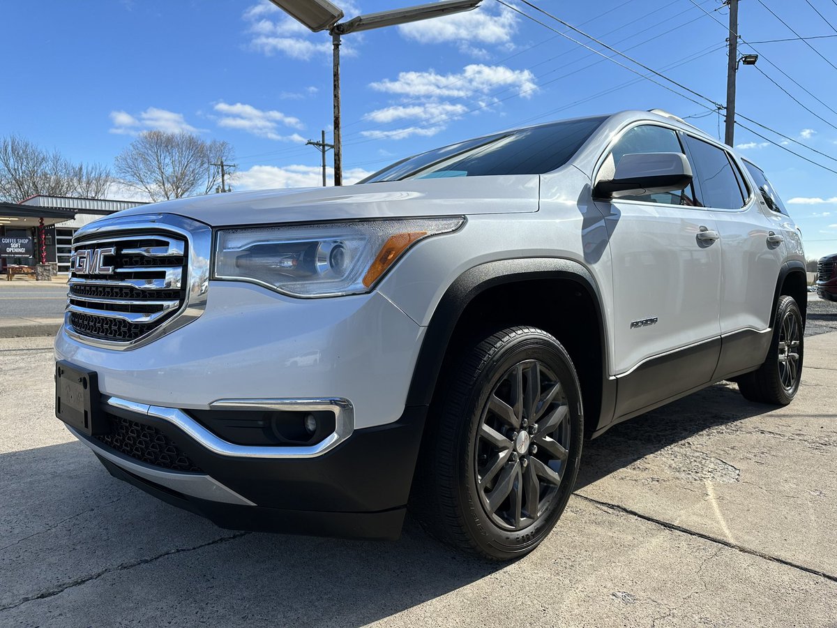 107AutoSale's tweet image. Who needs an awesome family SUV?!

Our 2018 GMC Acadia is loaded to the brim with options and has roomy seating for 7! Don’t miss this perfect third row vehicle for your clan #thirdrowseating #family #shop #local #shoplocal