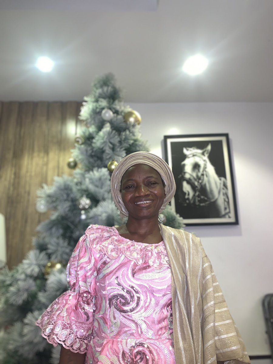 goldenrite's tweet photo. Happy birthday Mummy❣️❣️ https://t.co/cGvQX3FJRy