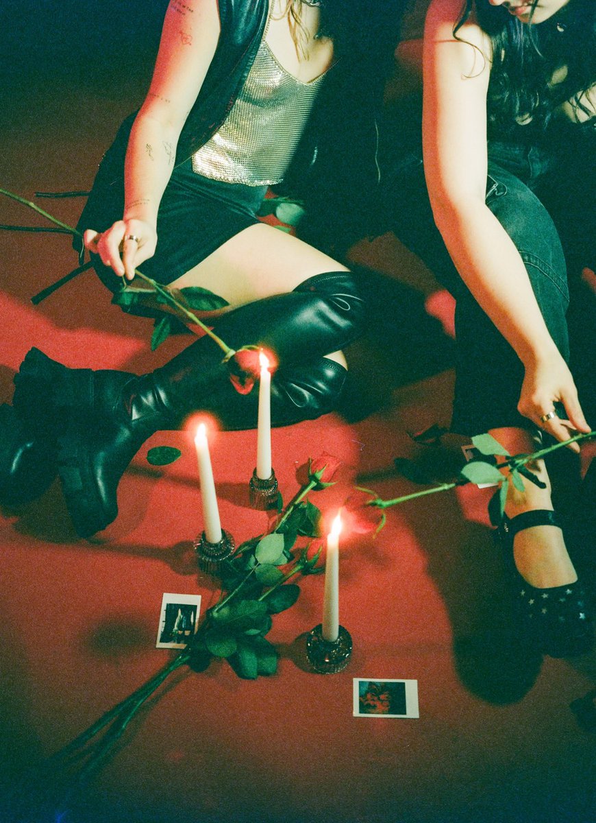 xanaofficial_'s tweet photo. where do you get off on it? making pretty girls cry… 🥀 https://t.co/5JAZ0Bvoco