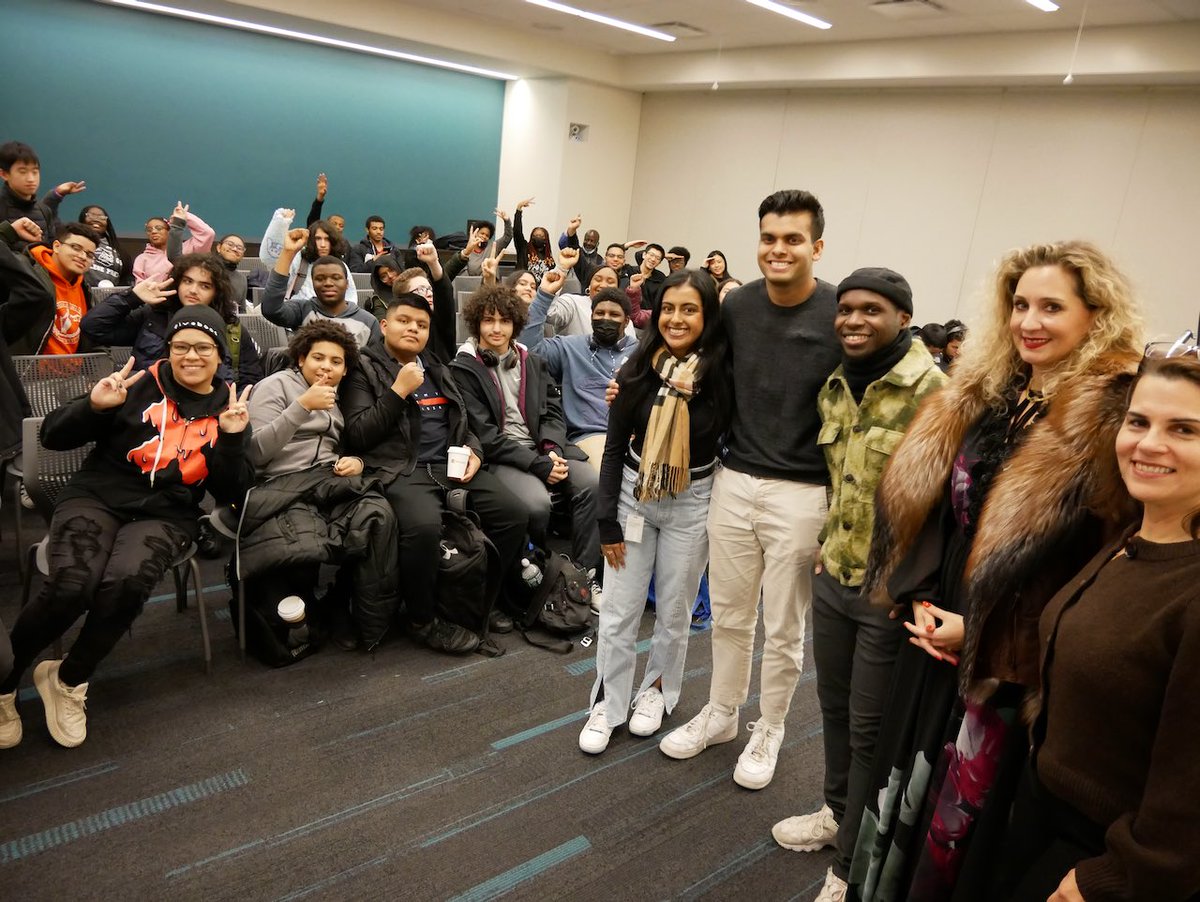 gamingpathways's tweet photo. Exciting times for gaming enthusiasts! This past month, 42 high school students involved in the Gaming Pathways program visited @Microsoft Offices to learn from @Xbox NYC staff about  careers in gaming. https://t.co/zK7FIfwjzW