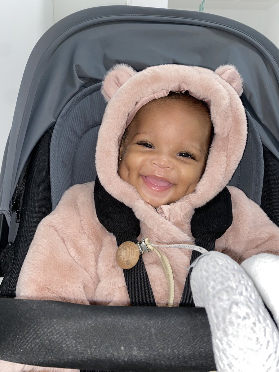 _veelhx's tweet photo. my daughter is literally the happiest baby I’ve ever met 🥹🤭🥰❤️ https://t.co/4dk8KgKavx