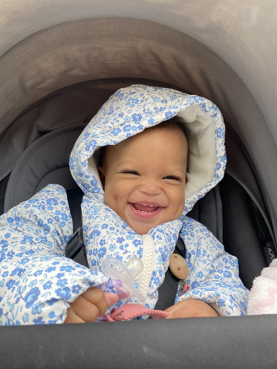 _veelhx's tweet photo. my daughter is literally the happiest baby I’ve ever met 🥹🤭🥰❤️ https://t.co/4dk8KgKavx