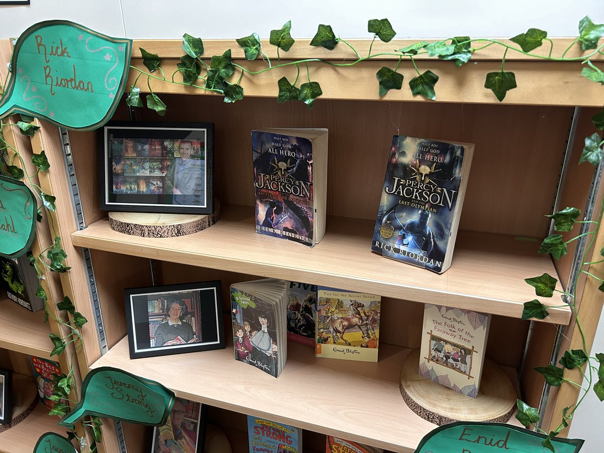 ElpRosedale's tweet photo. More developments of our Reading environment to match our high expectations! #daretodream #RPSReading https://t.co/hyAdJP1SQa