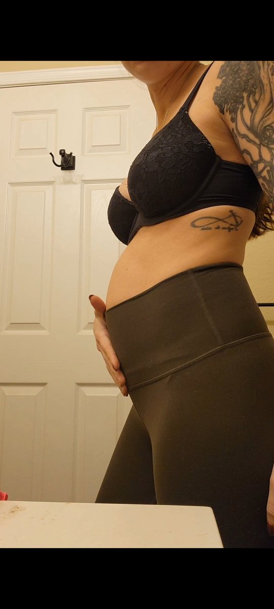 mommag22of's tweet photo. #nsfw #onlyfangirls #sugarbaby #SugarBabies #onlyfans #onlyfansbest #onlyfanshorny #onlyfansus #pregnancycontent #pregnancykink #sellingcontent #pregnantslut #pregnantonlyfans https://t.co/GgOqksKYJ1