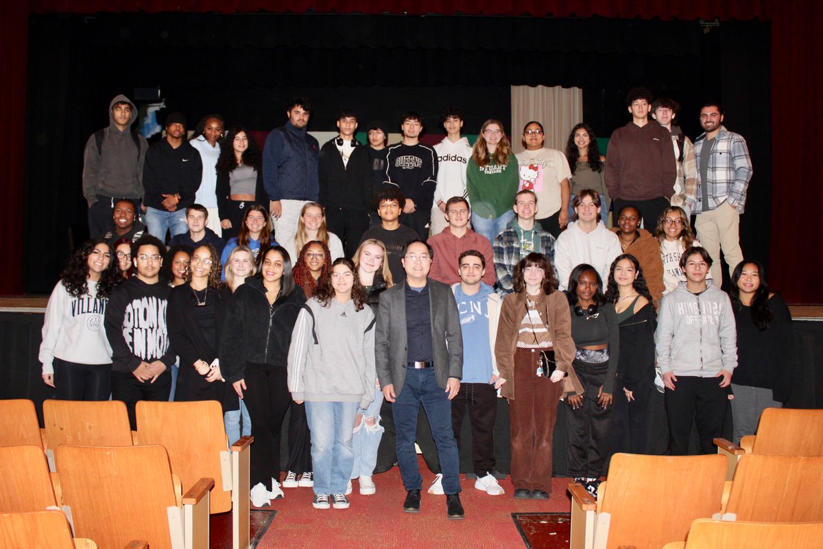 WeAreHTSD's tweet photo. 📣 TODAY in Hamilton!

Thank you @AndyKimNJ for visiting @HTSD_West Mr. Iorio's GALRE class today 🐝 

Government and Law Related Experiences🇺🇸

#HTSD #HTSDpride
@ScottRRocco @HTSDSecondary @AmandaJWegman @LauraGeltch @WestVP_Flanagan @HTSDCurriculum @HamiltonTwpNJ https://t.co/pPUSLCVM07