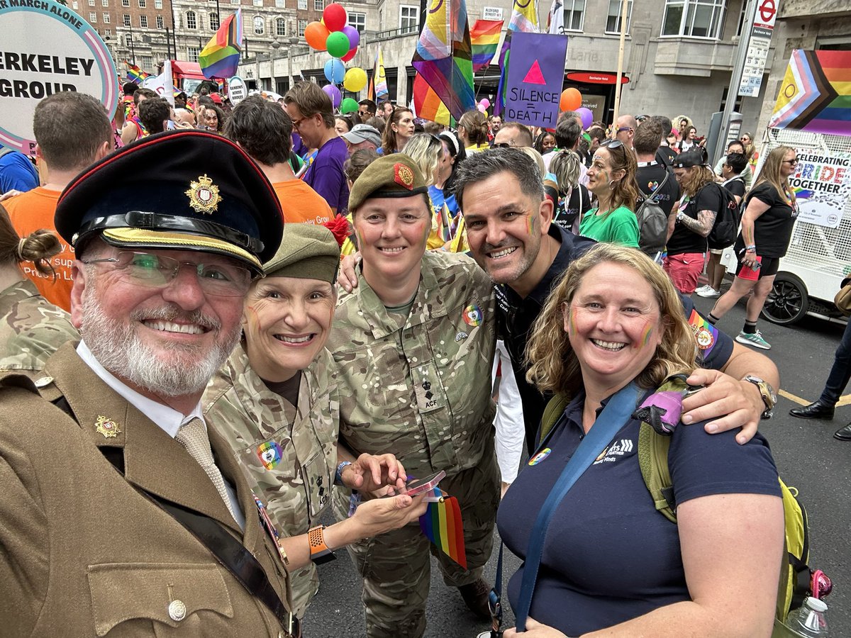 ACF_LGBT's tweet image. Happy 2024 peeps and you know what that means .. a little bit closer to @PrideInLondon on 29 June - when  CFAVs and senior cadets from @SeaCadetsUK @ArmyCadetsUK @aircadets @CCFcadets @VCCcadets take part with our Armed Forces @RN_LGBTQ @ArmyLGBT @RAF_LGBT @MODLGBT  @AC_INCLUSION