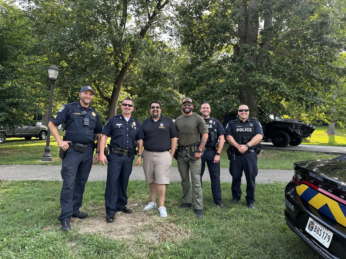 Today on Law Enforcement Appreciation Day, we honor our brave officers. Your dedication and courage keep us safe and strengthen our community. Thank you for your tireless service and sacrifice. We stand with you today and every day. #LawEnforcementAppreciationDay #CommunityHeroes