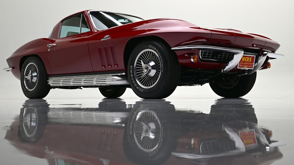 Barrett_Jackson's tweet photo. Travel far with this 1966 @Chevrolet #Corvette "#BigTank" coupe! Selling with No Reserve, January 20-28 at WestWorld of #Scottsdale!
Learn More: https://t.co/uhDbSYIvD3 https://t.co/onRsj1LET6