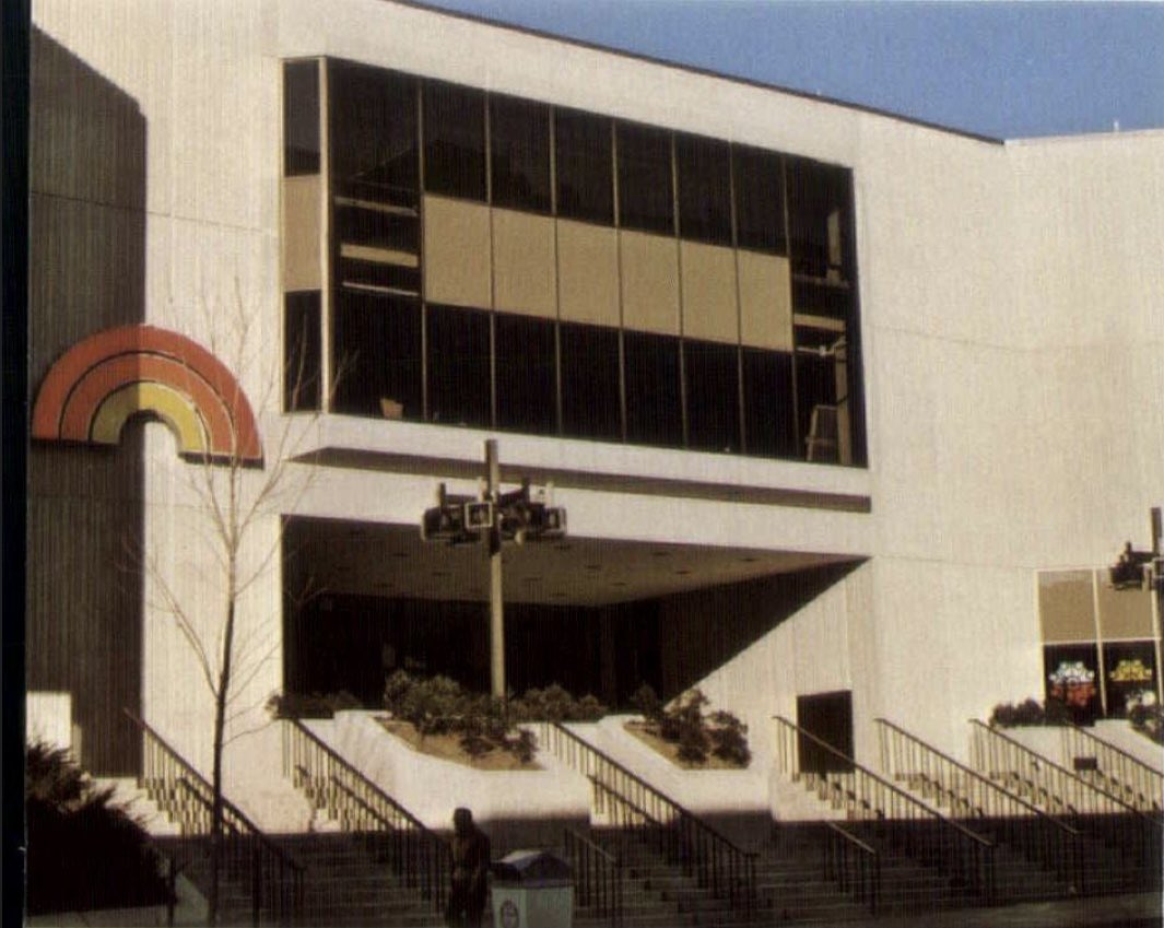 HockeyNightHFD's tweet photo. 49 years ago today: Hartford’s @XLCenter (then known as the Hartford Civic Center) opened its doors. https://t.co/rZ6PLS0R4p
