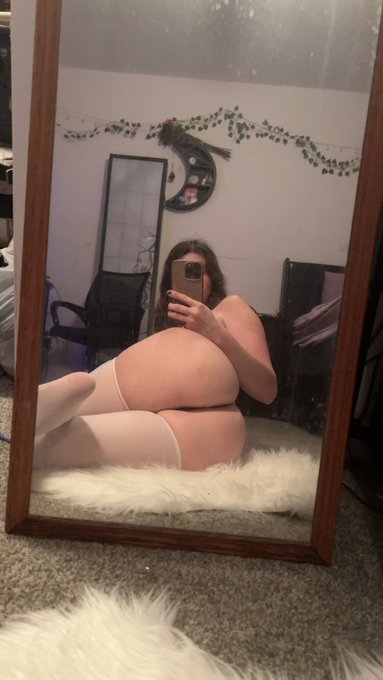 If you were my boyfriend could I send you pictures like this everyday?🥺  FREE PORN IN COMMENTS! https://t<a href="/tag/mvsales"class="tags"><span>#mvsales</span></a>