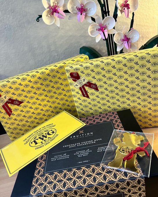 🥂It&rsquo;s my birthday month!!🎊 Some gifts that just arrived! I can&rsquo;t wait for my next cup of tea 🥰 https://t<a href="/tag/asian"class="tags"><span>#asian</span></a><a href="/tag/asianfeet"class="tags"><span>#asianfeet</span></a><a href="/tag/asiandomme"class="tags"><span>#asiandomme</span></a>