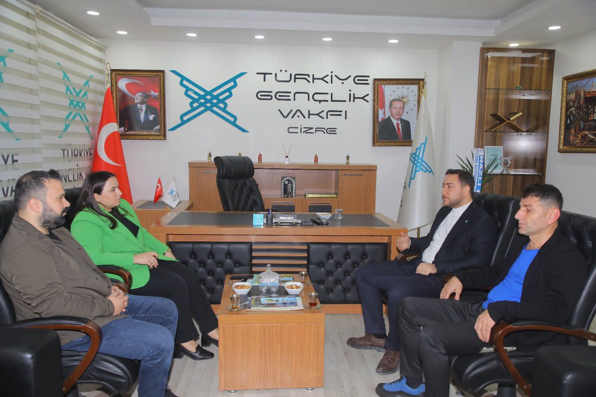 mesutasut's tweet photo. Bugün Vakfımızı Ziyaret Ederek Yeni Dönem için Başarılar Dileyen Cizre Belediye Başkan V./ Kaymakamımız Sayın Nazlı DEMİR’e Nazik Ziyareti ve İyi Dilekleri için Teşekkür Ederiz. https://t.co/QtoYnDHoEw