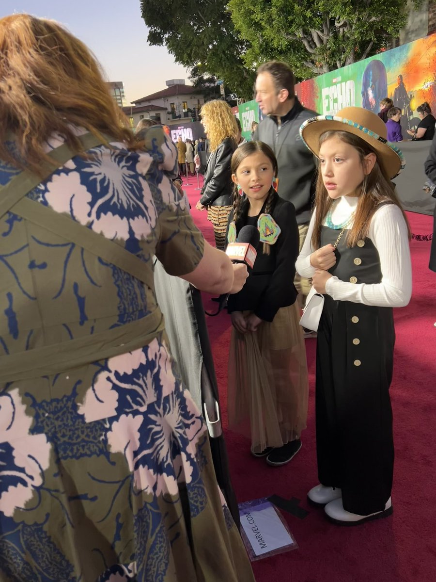 my two favorite moments from the #Echo carpet: 1. this jacket! devery jacobs!!! 2. little bonnie and little maya doing an interview together 🥹