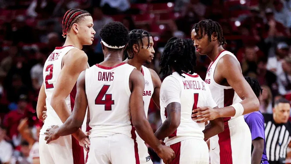 KATVNews's tweet photo. #HogCentral 🐗 @NoahTheShow #Thomasson and the @UGABasketball host #TramonMark (@RealBuckets11) and the #Arkansas @RazorbackMBB in @SEC action on Wednesday. Here's the bottom line: https://t.co/g6HBvSnpDy | #arnews https://t.co/RDok1wfRgC