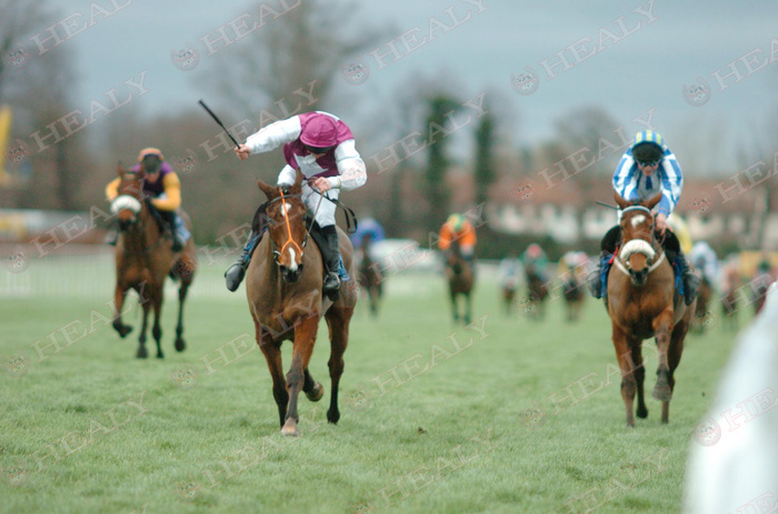 patcashhealy's tweet photo. 🏆 @LeopardstownRC   9-January-2005  (19 years)
#fromthearchives #healyracing #OnThisDay #19yearold
"Finger Onthe Pulse"
O- Conor Clarkson
T- Tom Taaffe
J- @CoddJJ 
(c)https://t.co/voWGTccgic https://t.co/KjUSMCLu6t