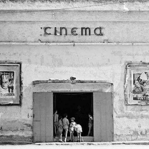 اگه به تاریخ سینمای ایران علاقه‌مندین، کانال تلگرامی «سینما مایاک» رو از دست ندین. در «سینما مایاک» هم از آرشیو نشریات سینمایی استفاده کنین هم از آرشیو فیلم‌های ایرانی. Telegram.me/CinemaMayak