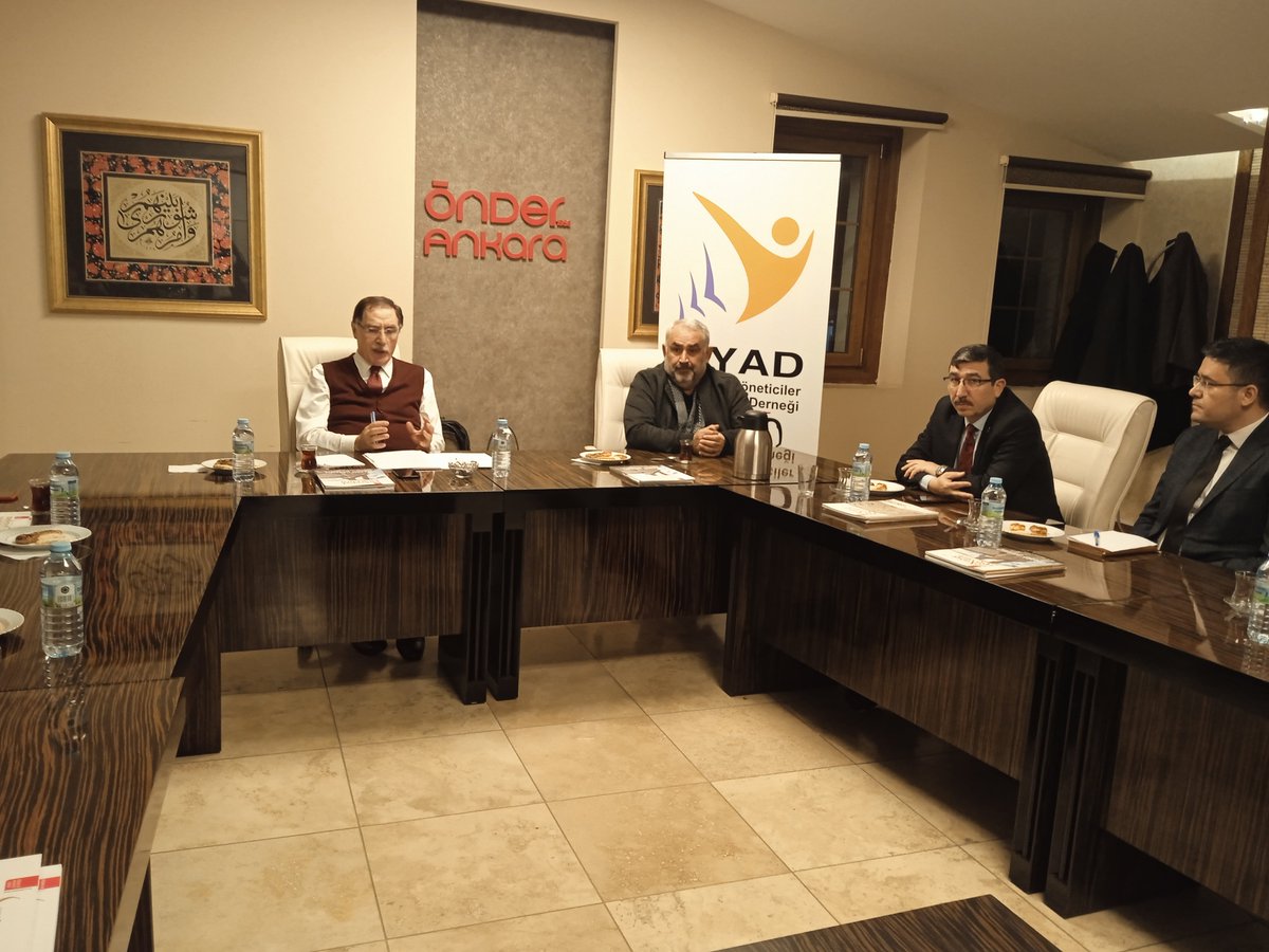 eyadakademi's tweet photo. EYAD Akademi Sohbetlerimizde bu akşam Kamu Başdenetçisi Syn. Şeref Malkoç Türkiye Yüzyılında Hukuk ve Bürokrasi konusunu anlatıyor. https://t.co/uiyuzgPYg7