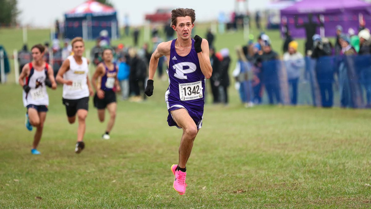 PHOTOS: Class 5A state cross country boys race 📸: @MacMoore_KSHSAA #KSHSAACovered x @CapFed Full gallery: kshsaacovered.com/galleries/mxc/…