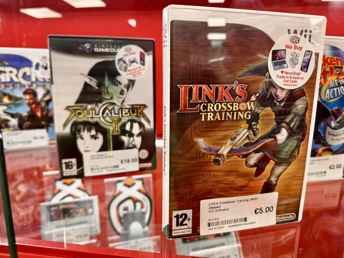 Deebeegeek26's tweet photo. Only the real ones know these exist https://t.co/AV8sUHzhG0