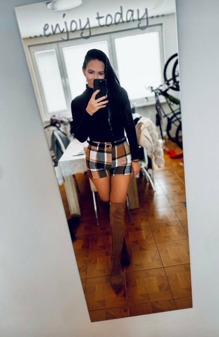 Follow my free OnlyFans: https://t.co/YPLqTfFKPz RT🔥 = GIFT🎁 https://t.co/HQWyweO3Jl