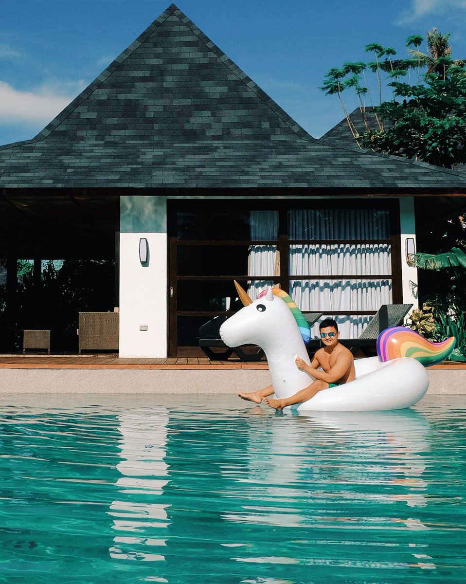 warrencamitan's tweet photo. 🦄😎🌴 Siargao https://t.co/WZXi4ylcoH