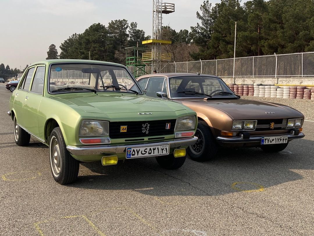 AkDankama's tweet photo. Can you pay 75 million naira for these two cars? (Excluding shipping fee). https://t.co/768I6VFwpC
