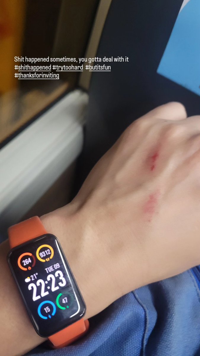 keithinhk's tweet photo. Shit happened sometimes, you gotta deal with it
#shithappened #trytoohard #butitsfun
#thanksforinviting
#beachvolleyball https://t.co/QBWp0OahNh