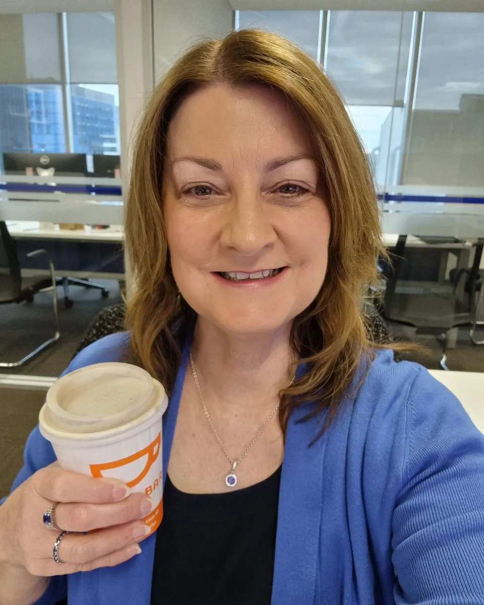 MichelleDa18196's tweet photo. Good morning it's coffee and selfie time. 😊 I wish you a positive and good mood https://t.co/QQofCX9c6R