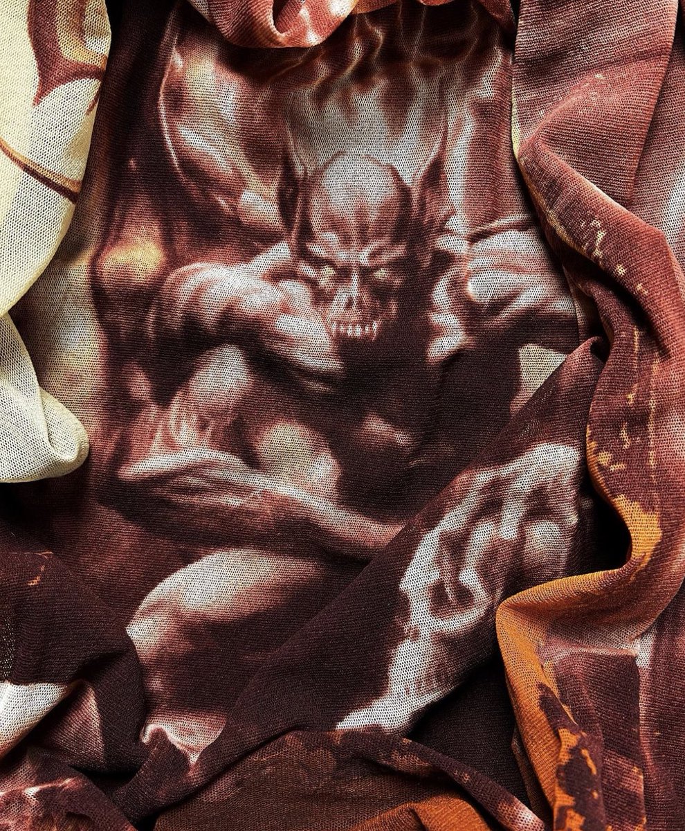 StreetFashion01's tweet photo. Jean Paul Gaultier “Satan” Pants (2001) https://t.co/4ZuElrWsq4