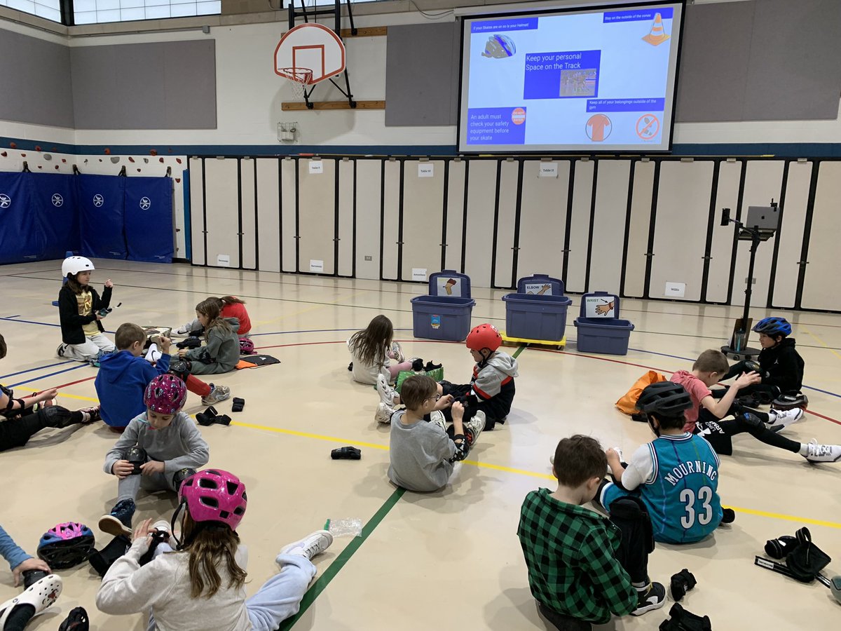 Mrs. Azark’s PE Class tweet media