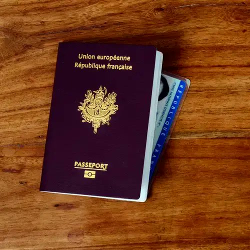 #Paris #France #photo35x45 #photodepasseport #passeport #visa
Si vous avez envie d’obtenir un document d’identité française, il vous faudra présenter une photo d’identité.
Comment convertir la photo en #photodidentité en utilisant notre application 7ID ?
7idapp.com/fr/application…