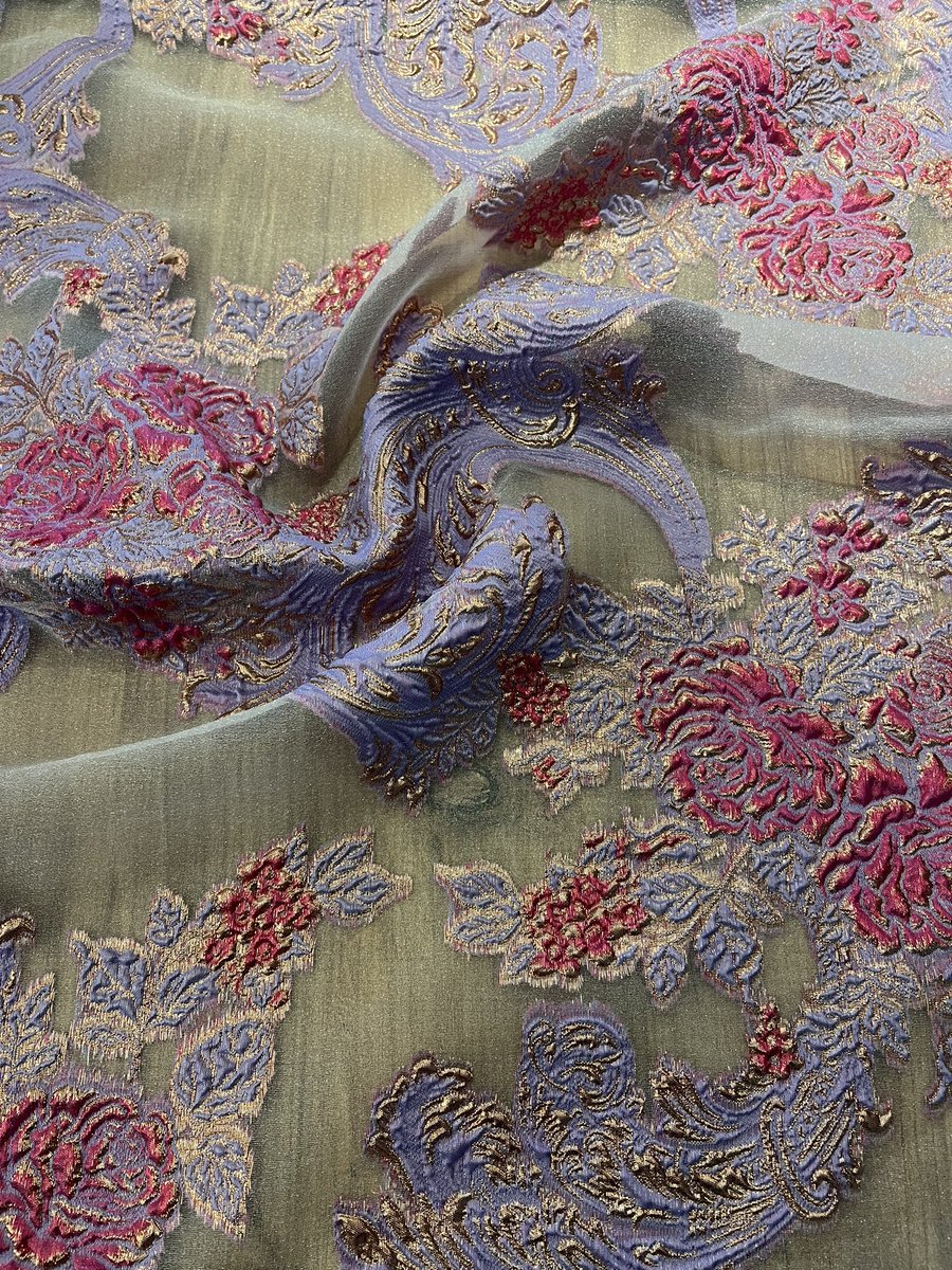 mbfabric's tweet photo. • O R G A N Z A J A C Q U A R D • 
____
____
#silk #silkfabric #fabric #fabricshopping #fashion #moda #instafashion #trends #kumaş #design #instagood #clothes #textile #style #runway #costume #couture #houtecouture #luxury #womenfashion #paris #nijerya #logos https://t.co/z2ccnkq9LN