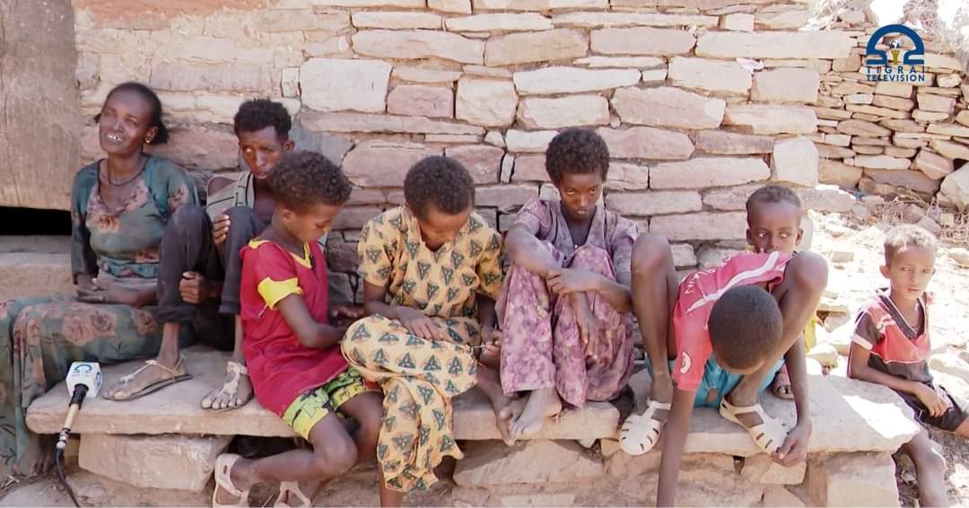The famine in Samre District has affected Mrs Serawit Woldei who has mentally challenged children A resident of Gebana village in Hadnat sub-district of Samre district said that her life and the life of her family are in danger. #TigrayFamine #TigrayHungerCrisis @USAID @FAO 1