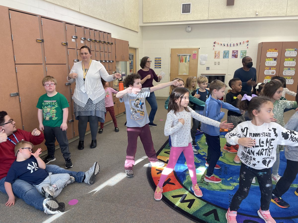 Claire Ruggiero tweet media