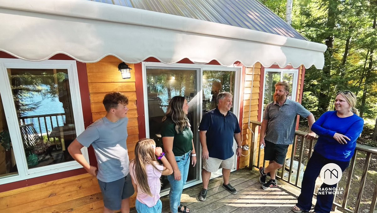 SummerSpaceUSA's tweet photo. We had a blast working with the @mainecabinmstrs!

We helped come up with a plan to extend 
the outdoor living space on this Maine camp.

Tune into the the @magnolianetwork to watch!
#maine #mainecabinmasters #mainecabin #summerspace #retractableawnings #thewaylifeshouldbe https://t.co/9Z13Hftdnk