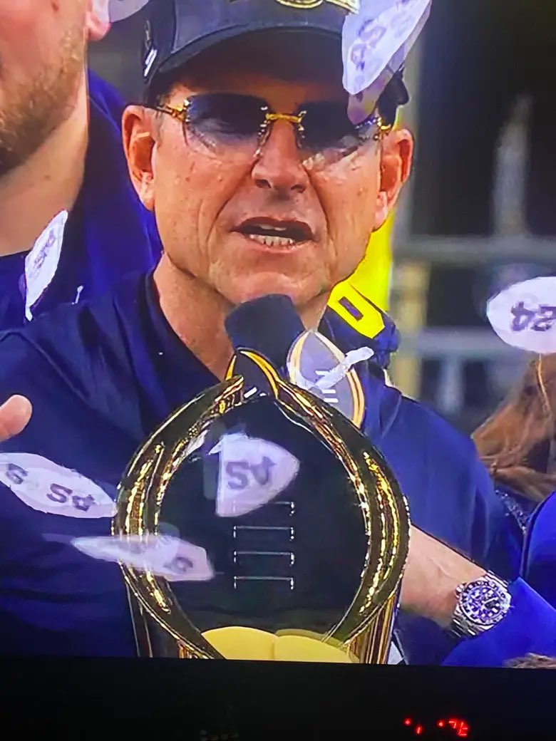 Harbaugh wit the Blue Buffalinis on😂🙏🏾🔥

#GOBLUE  

#NATIONALCHAMPIONS